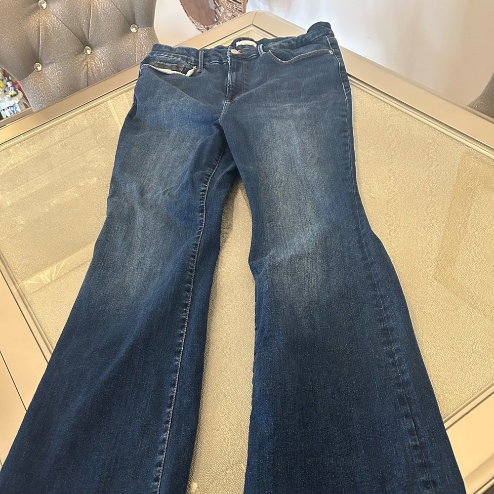 Good American Always fits 14-18 boot cut Indigo far wash jeans - worn once